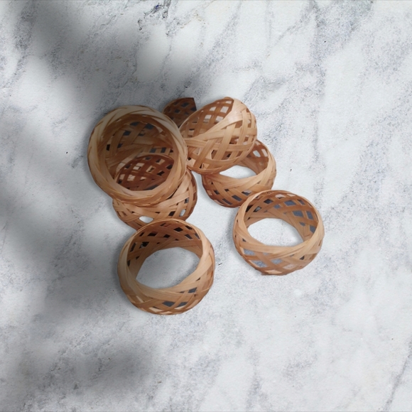 Vintage Wicker Napkin Rings - Picture 4 of 6